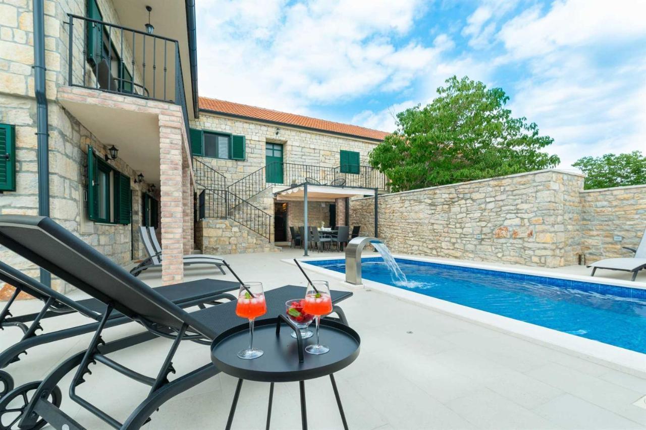 Stone Villa Didovi Snovi With Heated Pool Lisane Ostrovicke Экстерьер фото
