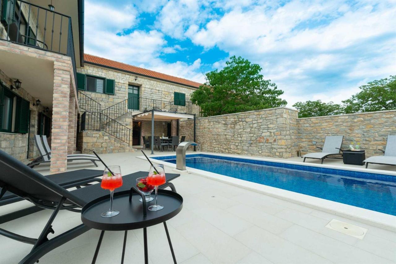 Stone Villa Didovi Snovi With Heated Pool Lisane Ostrovicke Экстерьер фото